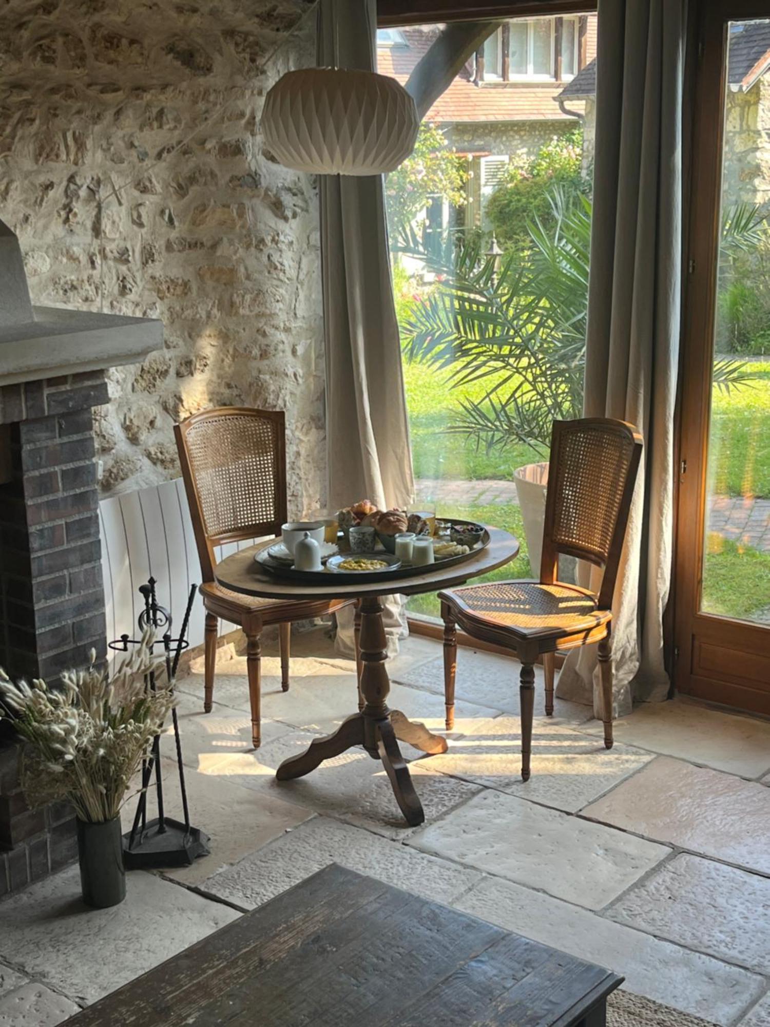Le Clos Des Songes Blaru Exterior photo