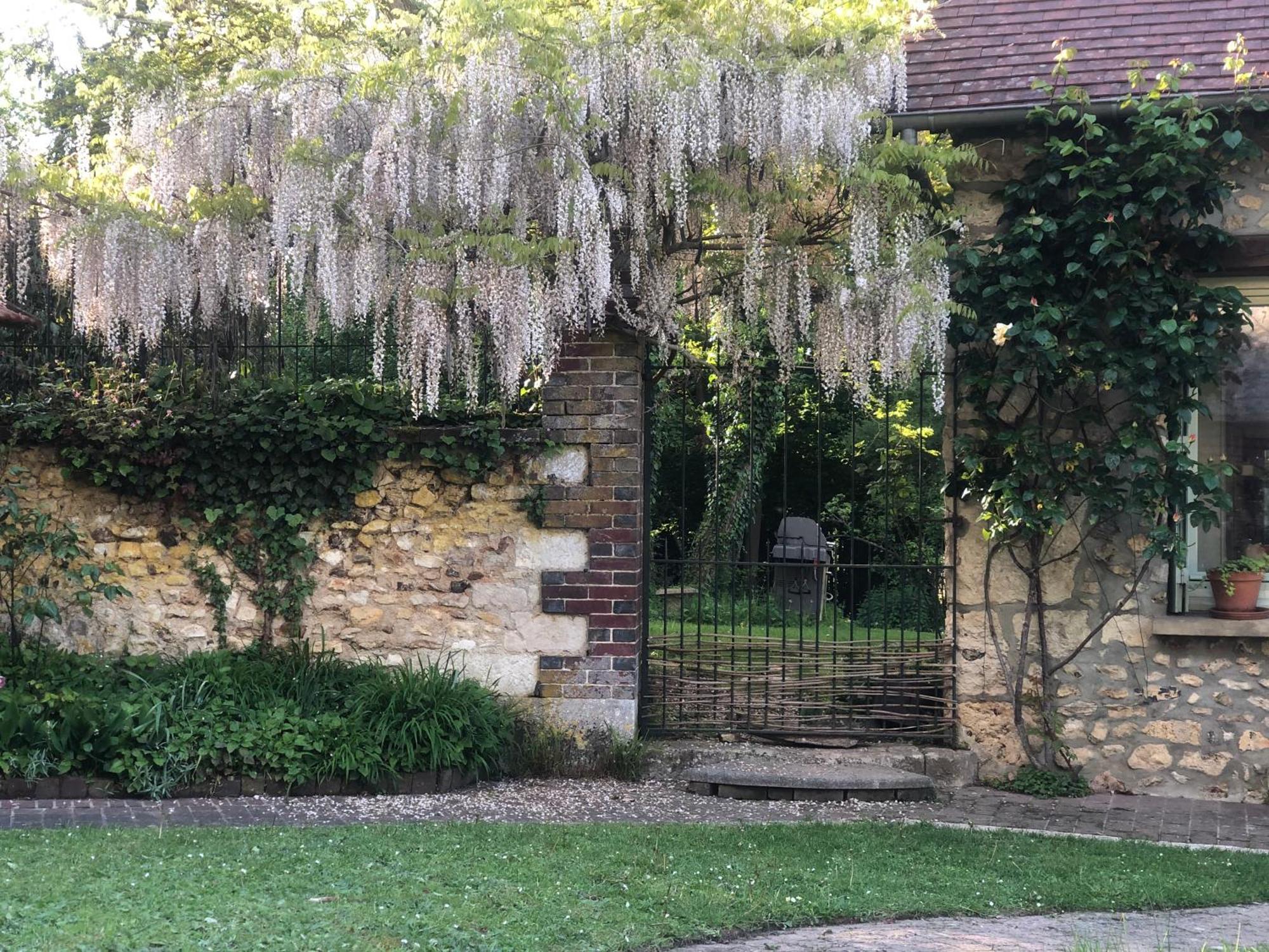 Le Clos Des Songes Blaru Exterior photo
