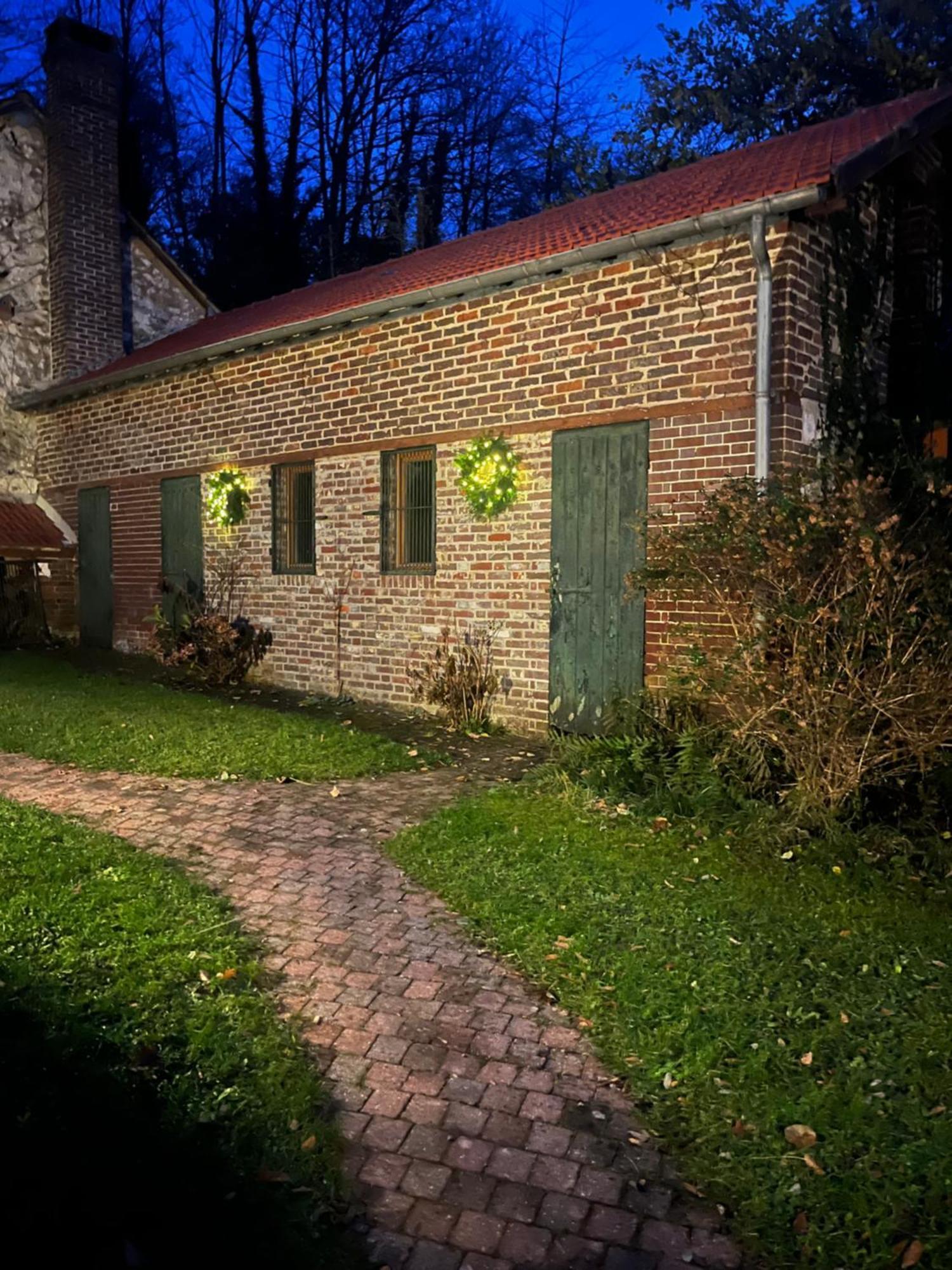 Le Clos Des Songes Blaru Exterior photo